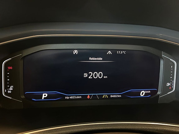 Volkswagen T-Roc 29 of 30
