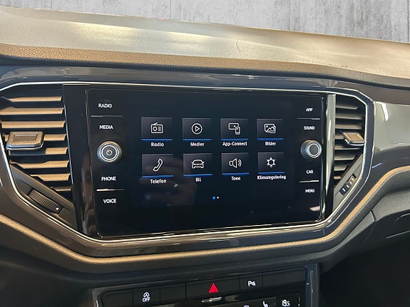 Volkswagen T-Roc 30 of 30