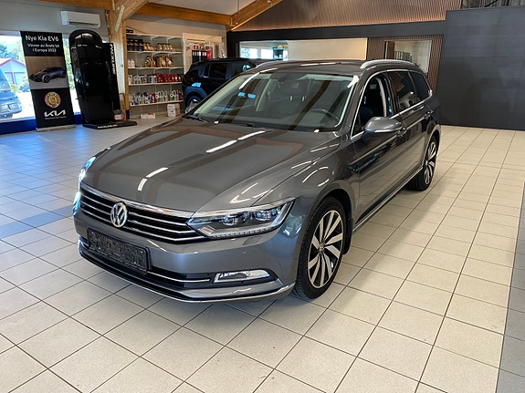 Volkswagen Passat 3 of 18
