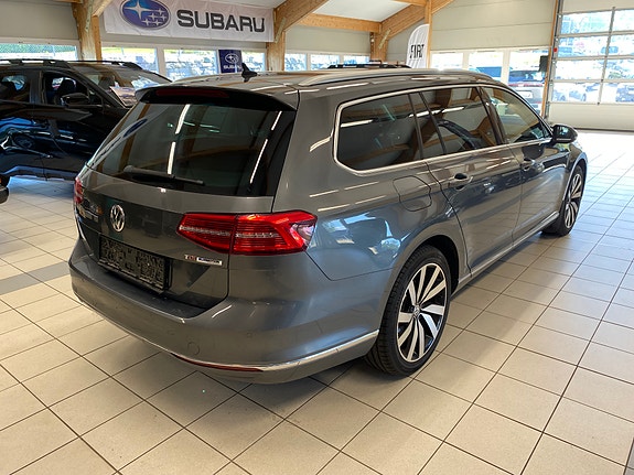 Volkswagen Passat 7 of 18