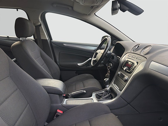 Ford Mondeo 13 of 20