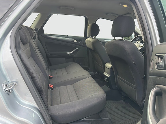 Ford Mondeo 12 of 20