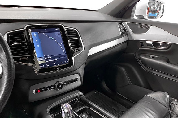 Volvo XC90 14 of 15