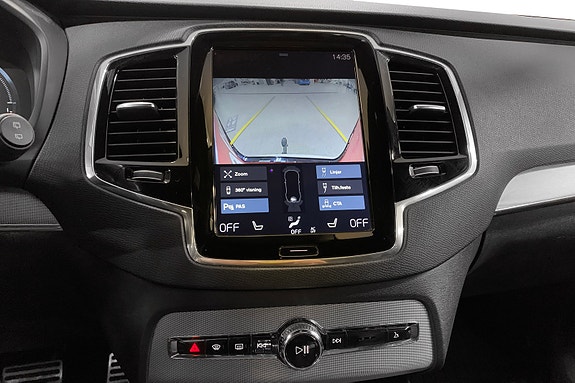 Volvo XC90 13 of 15