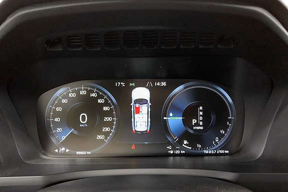 Volvo XC90 12 of 15