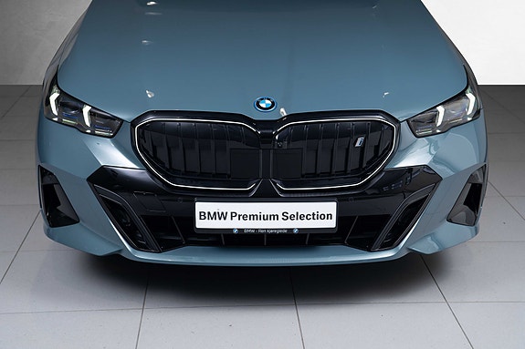 BMW i5 5 of 30