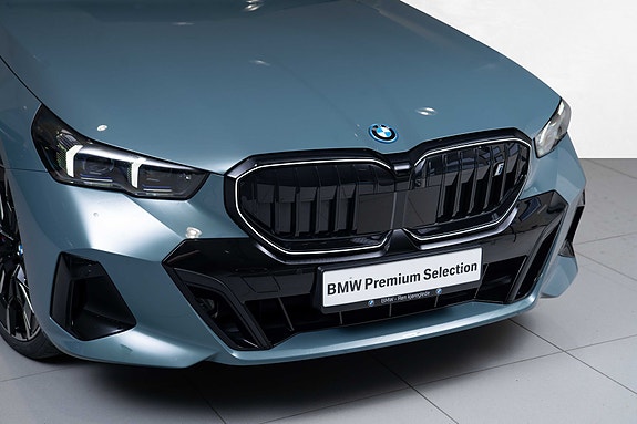 BMW i5 4 of 30