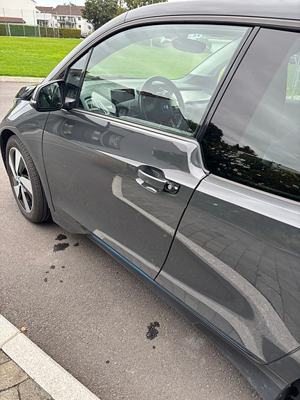 BMW i3 2 of 10