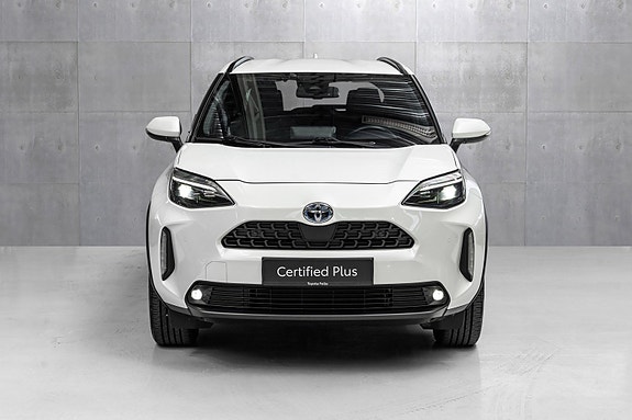 Toyota Yaris Cross 2 of 22