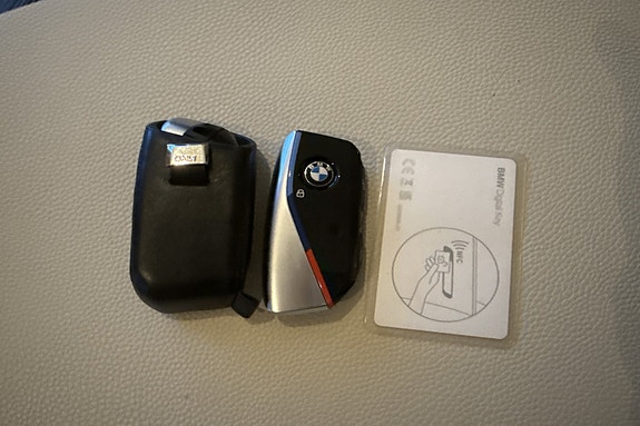 BMW iX1 25 of 25