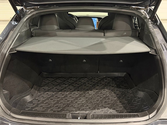 Tesla Model S 12 of 30