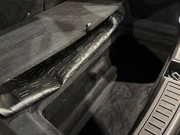 Tesla Model S 13 of 30