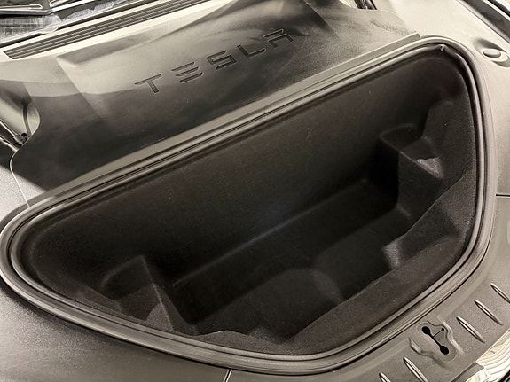 Tesla Model S 15 of 30