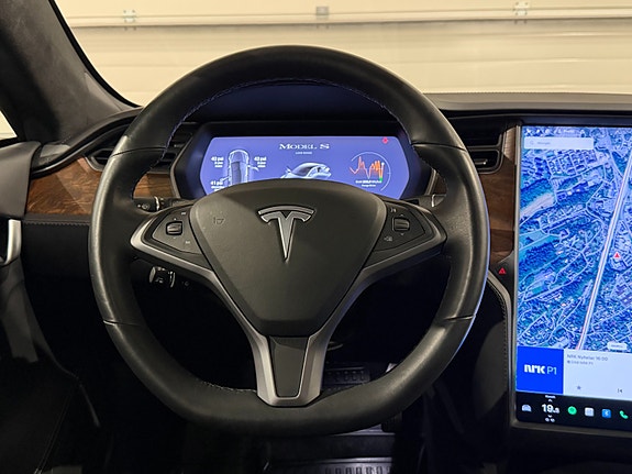 Tesla Model S 17 of 30