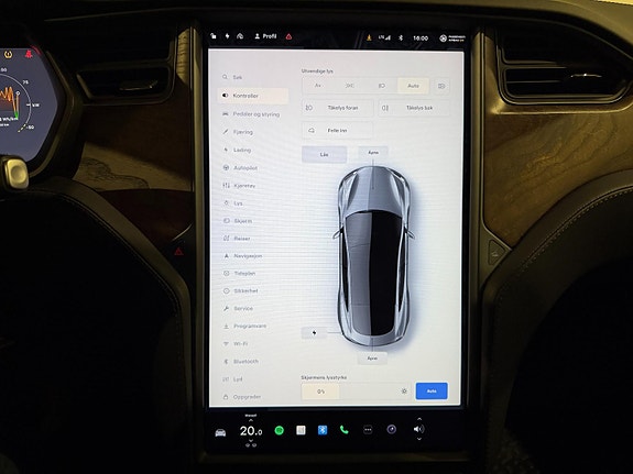 Tesla Model S 26 of 30