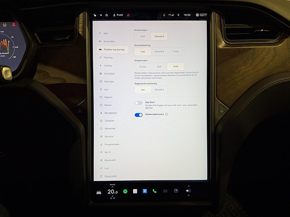 Tesla Model S 25 of 30