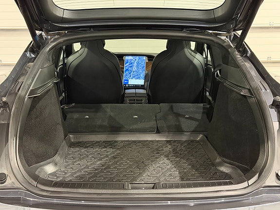 Tesla Model S 14 of 30