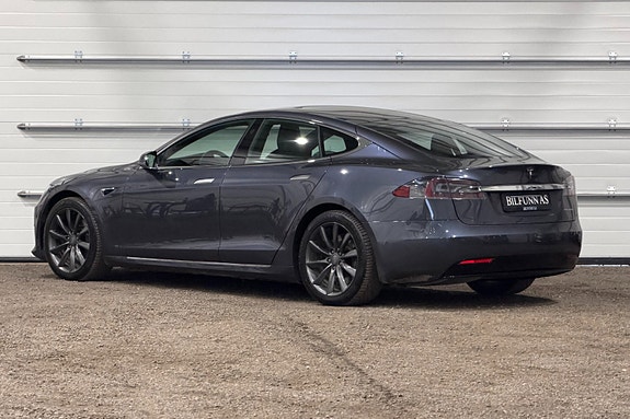 Tesla Model S 4 of 30