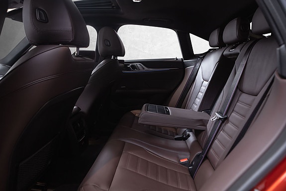 BMW i4 27 of 30