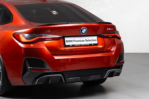 BMW i4 7 of 30
