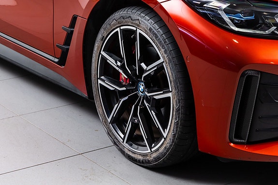 BMW i4 3 of 30