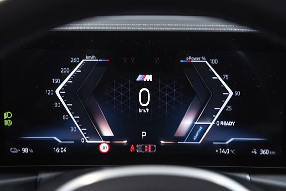 BMW i4 13 of 30