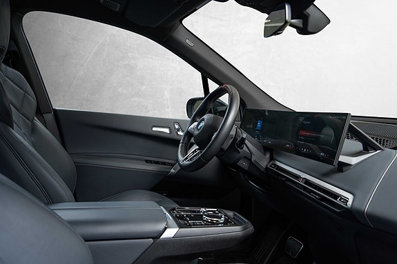BMW iX 30 of 30