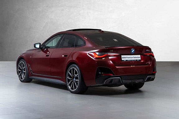 BMW i4 7 of 30