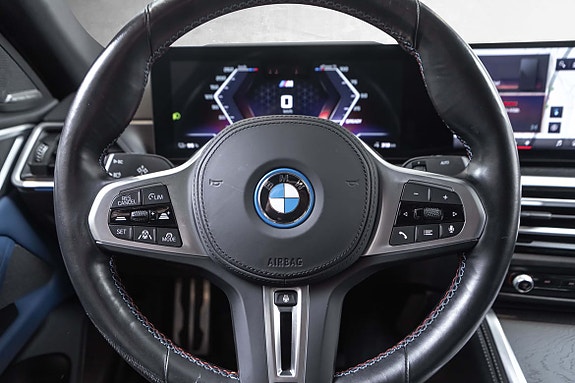 BMW i4 11 of 30