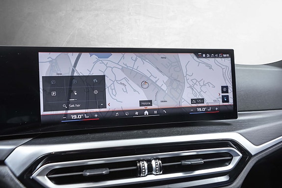 BMW i4 17 of 30