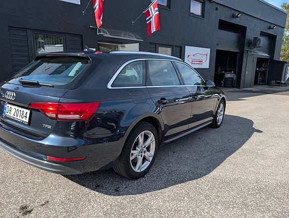 Audi A4 7 of 23
