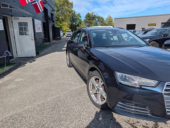 Audi A4 4 of 23