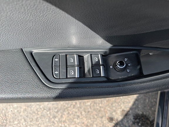 Audi A4 15 of 23