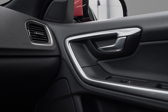 Volvo V60 14 of 25