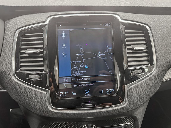 Volvo XC90 18 of 30