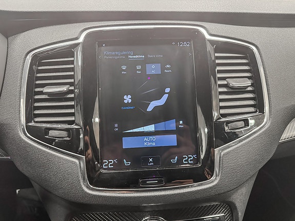 Volvo XC90 19 of 30