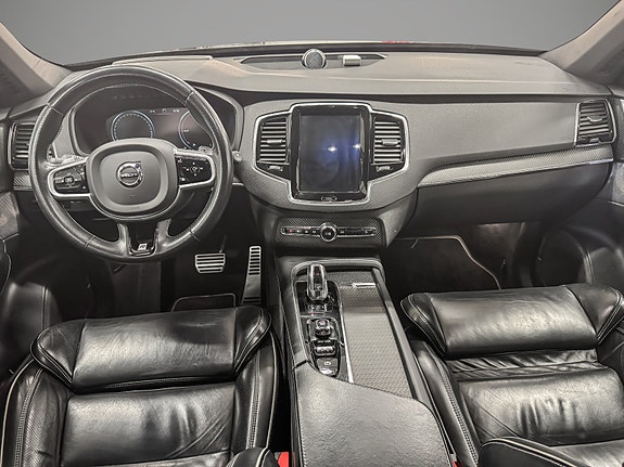 Volvo XC90 15 of 30