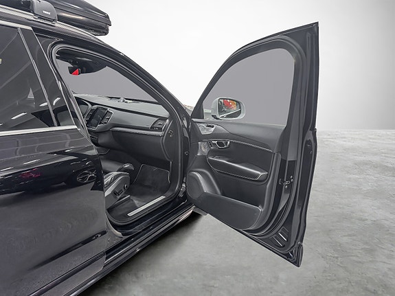 Volvo XC90 22 of 30