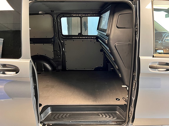 Mercedes-Benz Vito 12 of 24