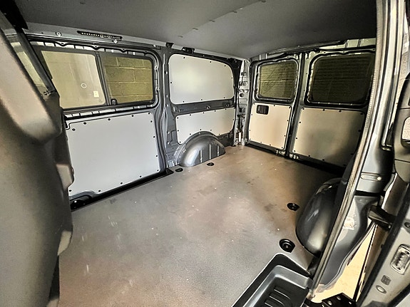 Mercedes-Benz Vito 14 of 24