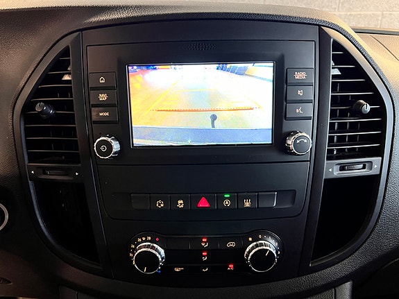 Mercedes-Benz Vito 20 of 24