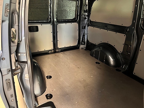 Mercedes-Benz Vito 13 of 24
