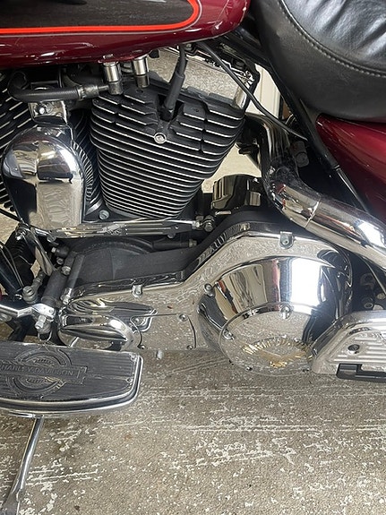 Harley-Davidson FLHTCU Ultra Classic Electra Glide 6 of 7