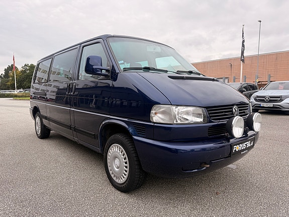 Volkswagen Caravelle 8 of 22