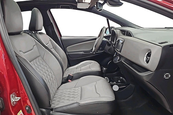 Toyota Yaris 23 of 29