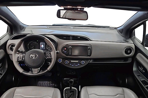 Toyota Yaris 6 of 29