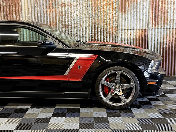Ford Mustang 3 of 30
