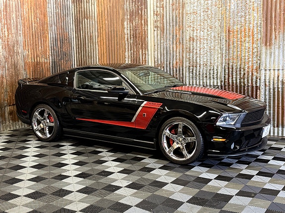 Ford Mustang 2 of 30
