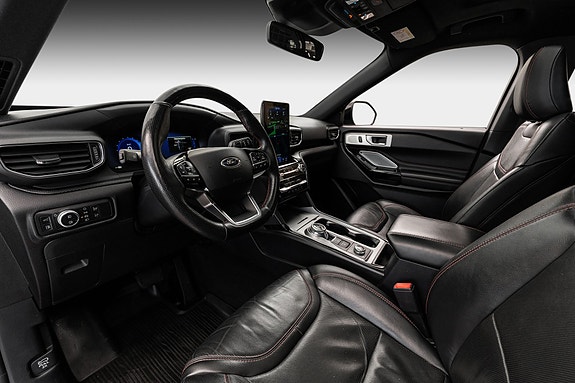 Ford Explorer 21 of 27