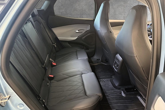 Ford Explorer 12 of 30